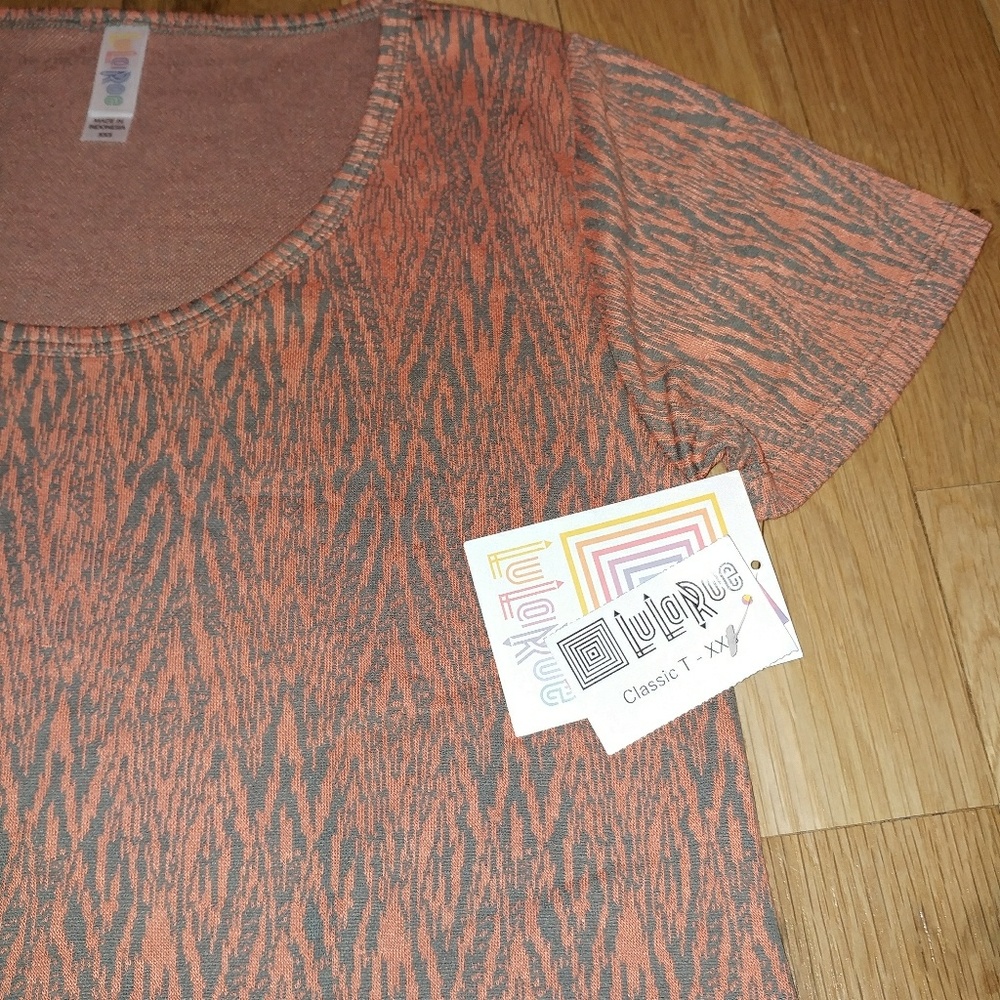 NWT Lularoe Classic T. XXS